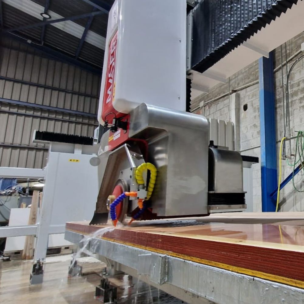 STONECUT 5-AXIS MONOBLOCK CUTTING MACHINE