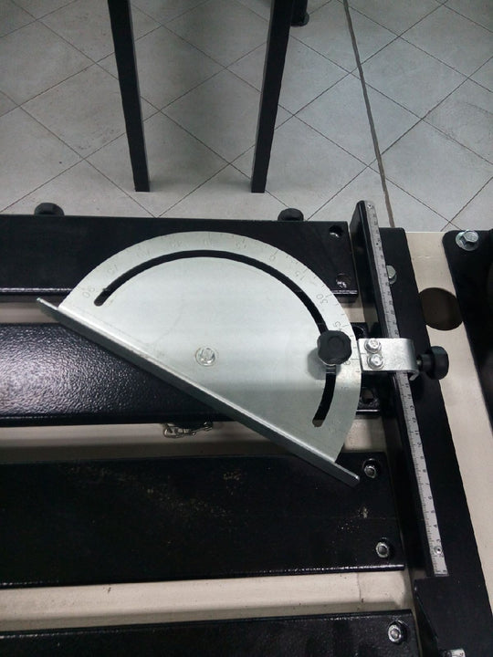 Cortadora a Puente Fijo con Avance Manual AFR-C